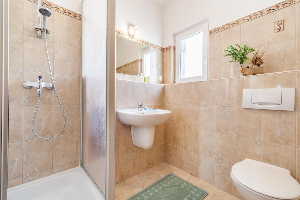 Ferienhaus Rajka Kustići Esterno foto