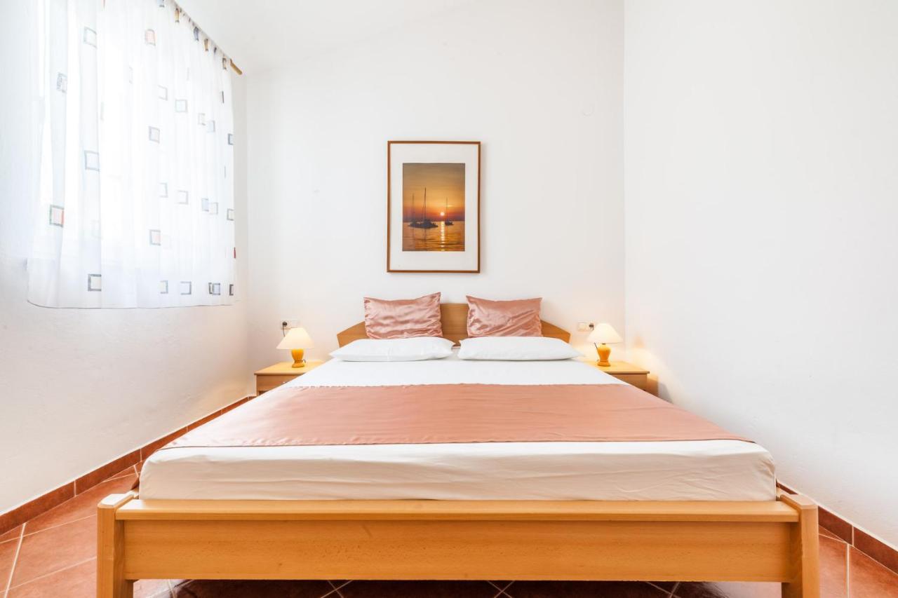 Ferienhaus Rajka Kustići Esterno foto